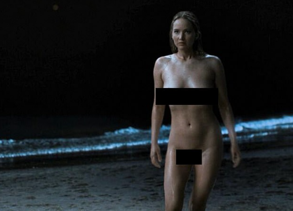 Jennifer Lawrence bares all going completely naked on beach secne in No Hard Feelings