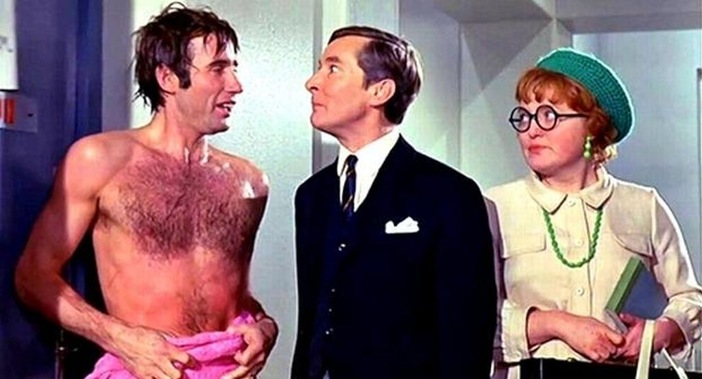 Jim Dale, Kenneth Williams and Patsy Rowlands in Carry On Again Doctor